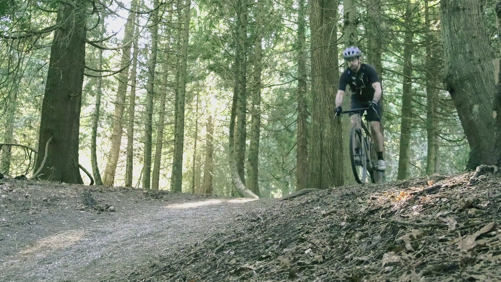 Load video: Video showing a cyclist jumps while using PIKIO Si helmet